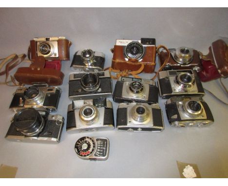 Petri Flex V 35mm camera, Russian 35mm camera together with ten other similar 35mm cameras and a light meter 