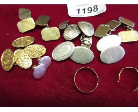 Two pairs of 9ct gold cufflinks, together with a quantity of other cufflinks and two gold wedding bands (at fault) 