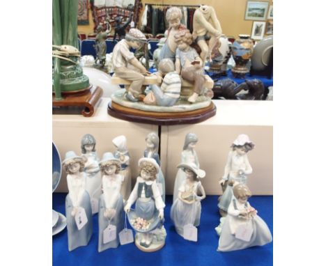 A collection of Nao figures (11) Condition Report: many damaged. 