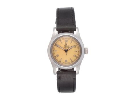 A Boy's Size Centre Seconds Wristwatch, signed Tudor, Oyster, ref: 3136, circa 1940, lever movement, light gilt coloured dial