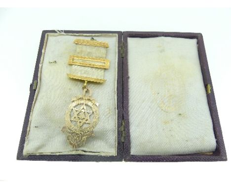 A Masonic Holy Royal Arch Chapter 9ct gold Companion Breast Jewel, by George Kenning, ribbon bars also marked 9ct, centre bar