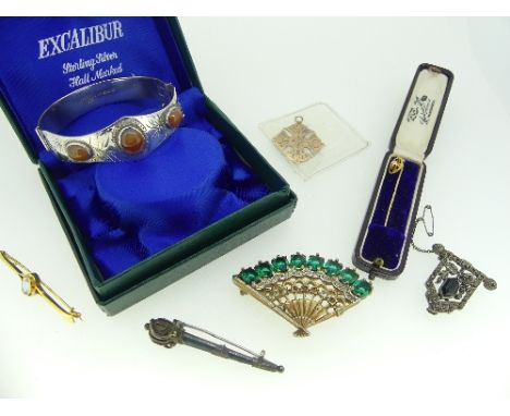 A small quantity of Jewellery, including a 15ct bar brooch set facetted pale blue stone, together with a rose coloured watch 