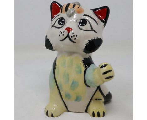 Lorna Bailey cat, Bumblebee, no cracks or chips, H: 13 cm. UK P&amp;P Group 1 (£16+VAT for the first lot and £2+VAT for subse