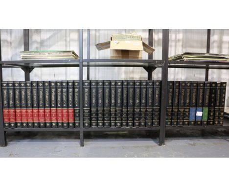 1992 complete Encyclopedia Britannica. Not available for in-house P&amp;P 