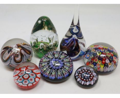 Seven paperweights including Selkirk and Perthshire. UK P&amp;P Group 2 (£20+VAT for the first lot and £4+VAT for subsequent 