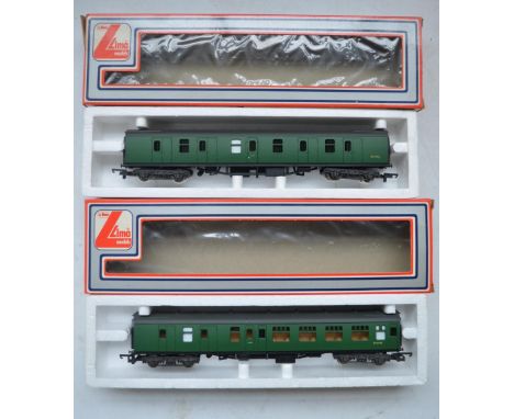 Four Lima OO gauge railway passenger coaches to include 2x corridor coaches. Condition varies from excellent to near mint, bo