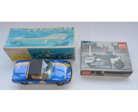 Vintage boxed tin-plate battery operated "Bump And Go Action" Porsche 914 model, Japanese made by Daiya. Model in excellent e