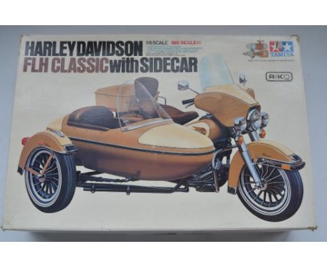 Tamiya 1/6 scale Harley Davidson FLH Classic With Sidecar Big Scale No18 model kit (item no BS0618), un started and all parts