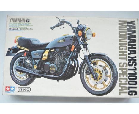 Tamiya 1/6 scale Yamaha XS1100LG Big Scale No17 model kit (item no BS0617), unstarted with all sprues and parts still factory