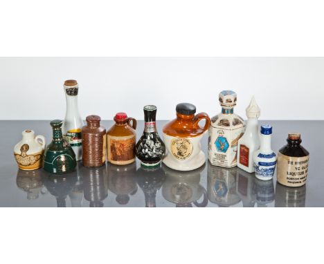 11 CERAMIC MINIATURE SELECTION
King of Scots 25y/o (43%vol); Scottish Leader 25y/o (40%vol); Ye Olde Liqueur Mead; Mead Morri