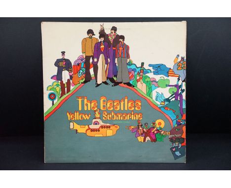 Vinyl - The Beatles Yellow Submarine on Apple Records PMC 7070. Original UK mono pressing, red lines to rear sleeve. Vg+ / Vg