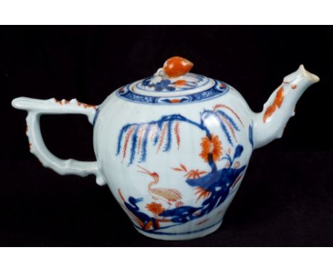 18th century Chinese Imari teapot and cover of tapered cylindrical form, the slightly domed cover with fruit finial, with mou