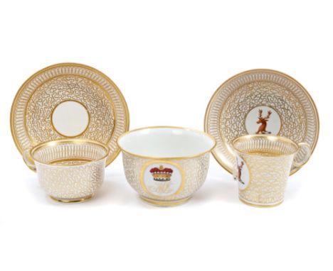 Fine early 19th century Flight Barr Barr Worcester armorial breakfast cup with painted Viscounts coronet and MJ monogram, on 