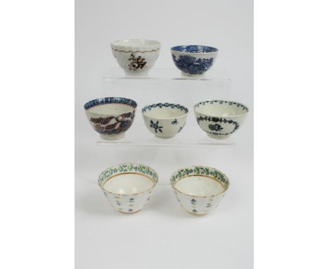 Three 18th century Liverpool tea bowls and four 18th century Worcester tea bowls (7)