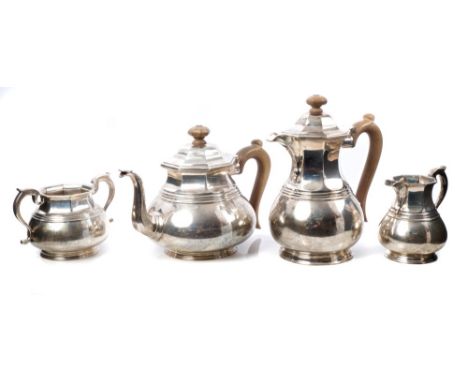 1920s / 1930s four piece silver tea set with teapot of compressed baluster form, with octagonal upper body and spout, fruitwo