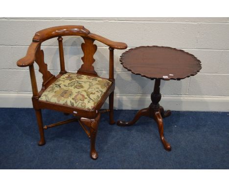 A REPRODUCTION MAHOGANY CORNER CHAIR, with a splat back and floral upholstered drop in seat pad together with a tripod table 