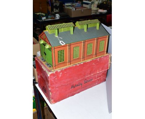 A BOXED HORNBY O GAUGE ENGINE SHED, No.2, two rail version with cream base, some minor rusting to base and roof vents, minor 