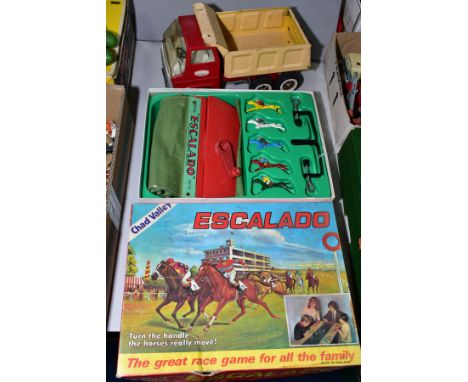 A BOXED CHAD VALLEY ESCALDO HORSE RACING GAME, later 1960's version with diecast horses, appears complete but horses play wor