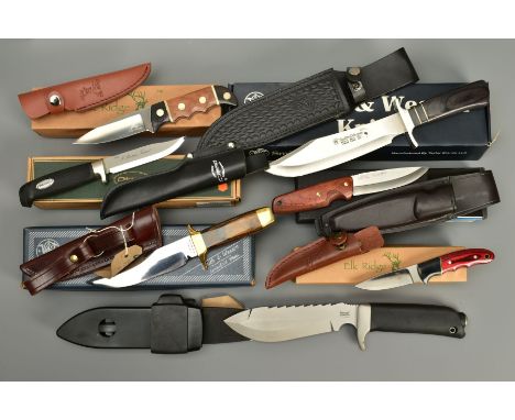 A COLLECTION OF KNIVES consisting of Smith &amp; Wesson Texas Hold-em small bowie knife in sheath, Smith &amp; Wesson sheath 