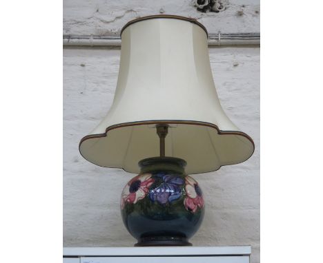 MOORCROFT GLAZED CERAMIC TABLE LAMP WITH SHADE 