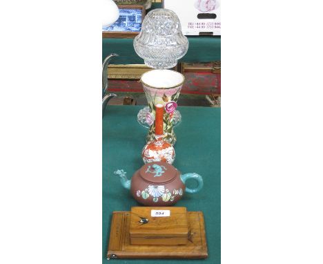 MIXED LOT INCLUDING SOUVENIR MIRROR, SIMILAR BOX, GLASS LAMP WITH SHADE, ORIENTAL TEAPOT AND BUD VASE, ETC. 