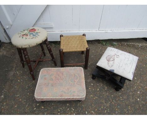 4 Vintage foot stools 