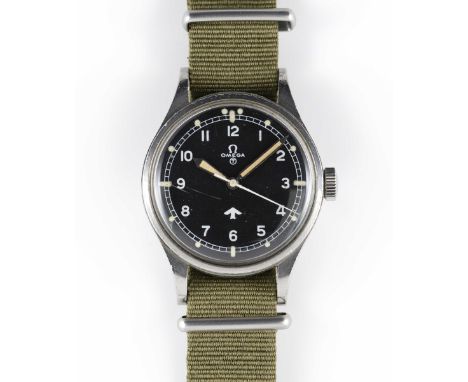 A GENTLEMAN'S STAINLESS STEEL BRITISH MILITARY OMEGA RAF PILOTS WRIST WATCHDATED 1953, REF. 2777-1 SC WITH "FAT ARROW" DIALMo