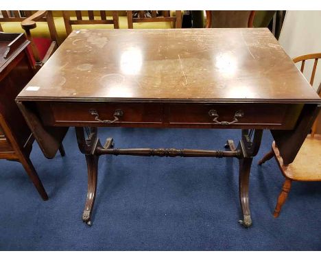 MAHOGANY SOFA TABLE OF REGENCY DESIGN