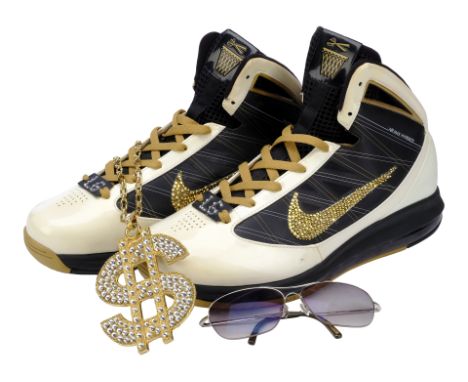 TROPIC THUNDER (2008)/MTV MOVIE AWARDS - Set of Les Grossman's (Tom Cruise) Accessories - Les Grossman's (Tom Cruise) accesso