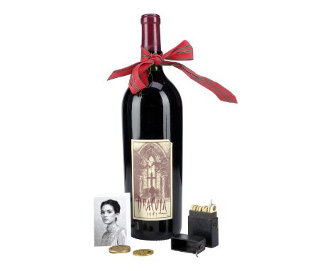 BRAM STOKER'S DRACULA (1992) - Professor Abraham Van Helsing's (Anthony Hopkins) Tool Kit, Bottled Wine Crew Gift, Photos and
