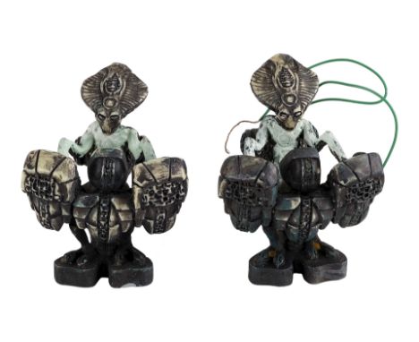 INDEPENDENCE DAY (1996) - Pair of Console-Bound Harvester Model Miniatures - A pair of console-bound Harvester model miniatur