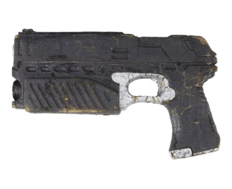 JUDGE DREDD (1995) - Stunt Lawgiver Mark II Pistol with Aspen Penal Colony Auto Cannon - A stunt Lawgiver Mark II pistol with