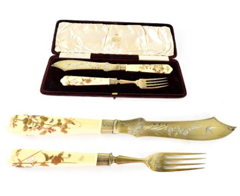 A Victorian cased set of hallmarked silver servers, Birmingham 1898, with ivory Japanese Shibayama handles. CONDITION REPORT 