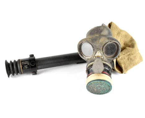 A field sighting telescopic sight inscribed 'No.33 MKIII.S.O.S 806-GA', further inscribed '1947 No.36171' and bearing broad a