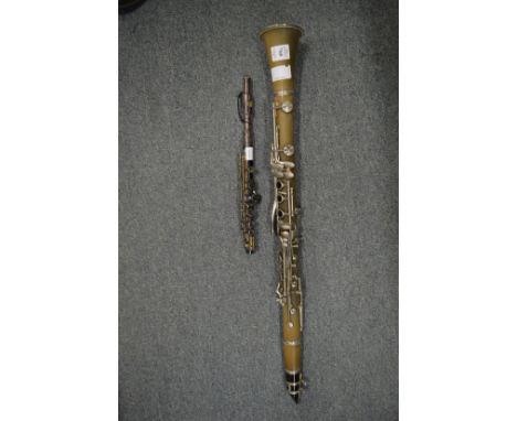 An SMS Academy clarinet together with a SMS Academy piccolo.