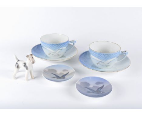 Two Royal Copenhagen cups and saucers two dishes and a model dog (5)