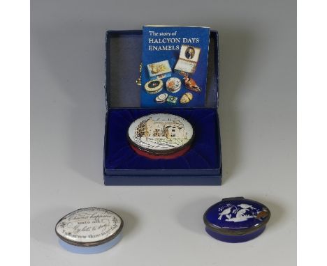 An early 19thC Bilston type enamel Patch Box, decorated in typical style with the verse 'THINK NOTHING STRANGE CHANCE HAPPENS