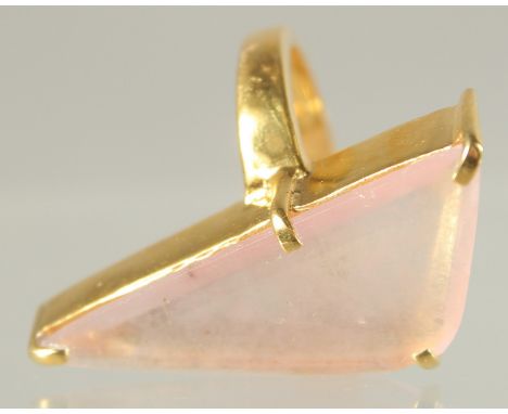 A  ROSE QUARTZ RING.
