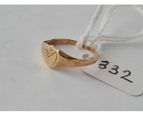 A heart signet ring 9ct size K 