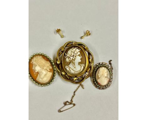 Vintage cameo brooches and earrings studs