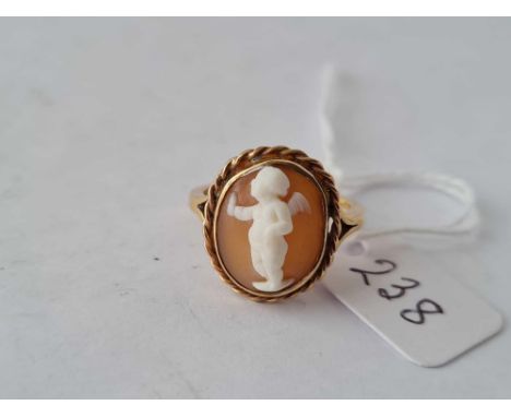 A cameo ring 9ct size N – 3.3 gms 