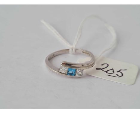 9ct topaz et ring size M 2g inc