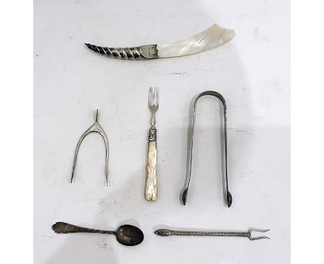 Pair of 19th century silver sugar nips, a pair of sugar tongs in the form of a wishbone, by Levi & Salaman, Birmingham 1908, 