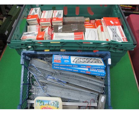 A Quantity of Fleischmann "HO" Gauge Boxed Track, Ref No.'s 6002 (2), 6003, 6004, 6005, 6008, 6009, 6010, 6011 (2), 6012 (2),