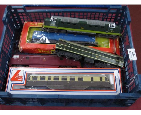 Two "OO" Gauge/4mm Unboxed Tri-ang/Hornby class 31 Diesel Locomotive, BR blue R/No. D5572 and BR green R/No. D5837 (both fair