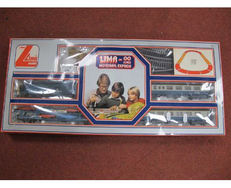 A Lima "OO" Gauge Motrorail Express Train Set, comprising of class 55 diesel locomotive, R/no 9006, 'The Fife and Forfar Yeom