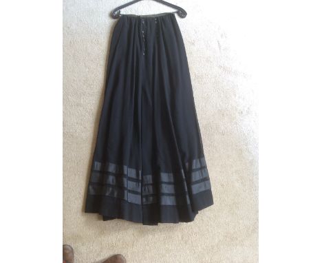 Vintage skirt and 3 Droopy and Brown dresses