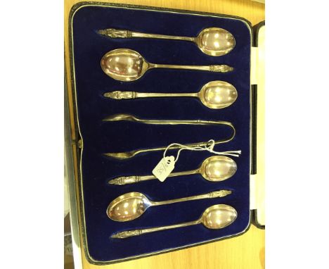 Sheffield silver apostle spoons and sugar tongs in case 1939 Walker & Hall