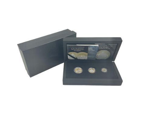 Queen Elizabeth II Alderney 2020 'VE Day 75th Anniversary' gold coin set comprising full sovereign, half sovereign and quarte