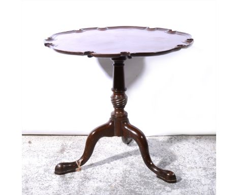 George III style mahogany pedestal table, piped and moulded pie-crust edge to the tilt top, baluster column on tripod legs, d